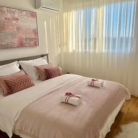 Hagne Deluxe سبليت