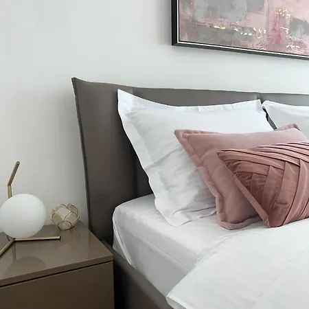 Hagne Deluxe 스플리트